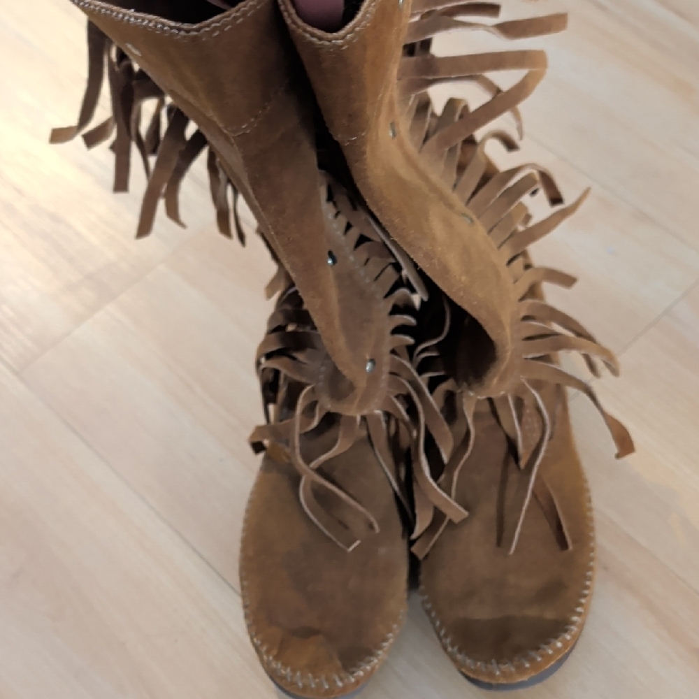 Minnetonka Brown Fringe Lace Up Boots - Picture 2 of 8